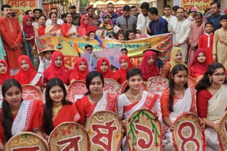 চান্দিনায় বর্ণিল আয়োজনে নববর্ষ উদযাপন ও উৎসবের আবহে আনন্দ শোভাযাত্রা